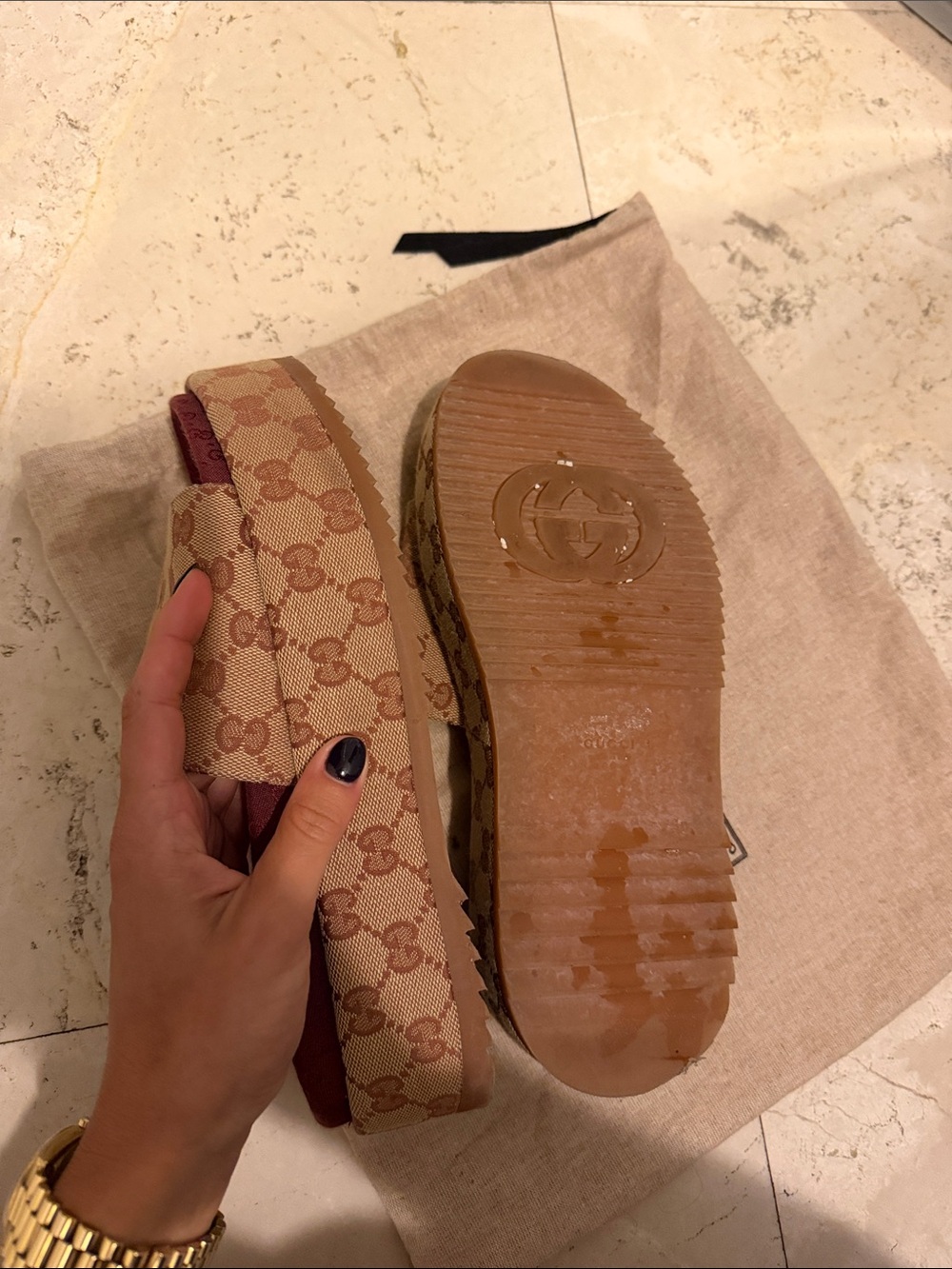 Gucci Beige GG Canvas Slides with Burgundy Insole - Picture 3 of 3